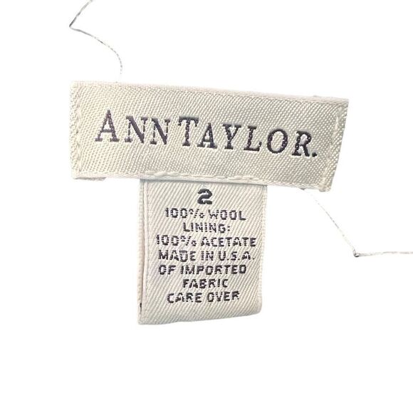 Ann Taylor 100% Wool Black Blazer | Size 2 Classic Tailored Jacket - Picture 3 of 8